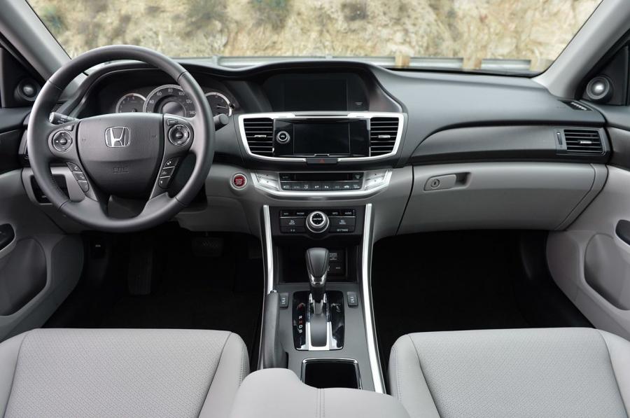  Honda Accord V6 Touring 2014 года  (фото 16 из 42)